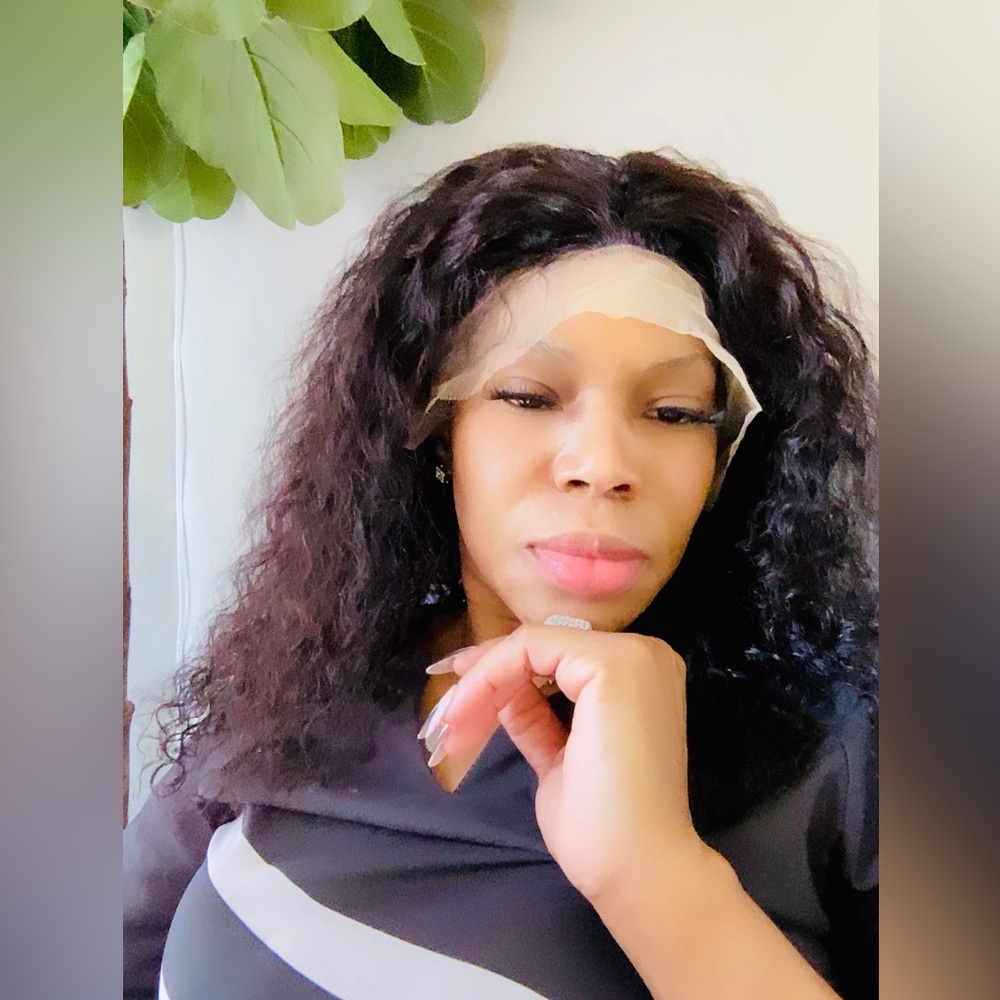 13-4 wig which made from 100% human hair and feature a gorgeous curly style
